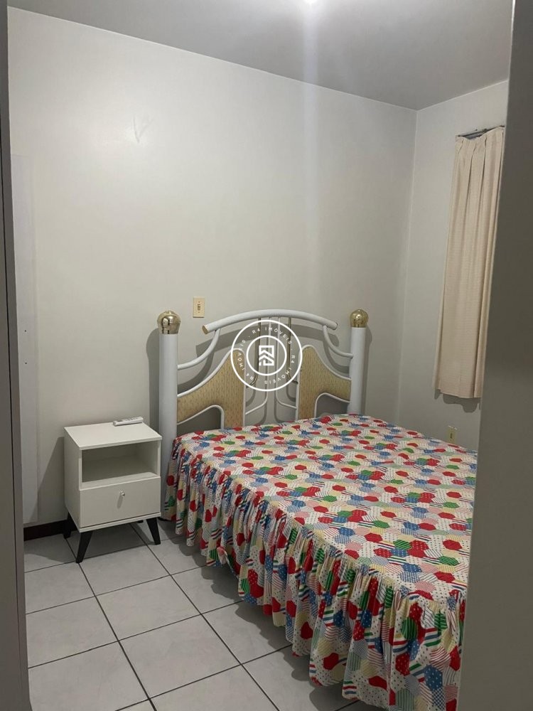 Apartamento com vista mar, 03 quartos em Meia Prai