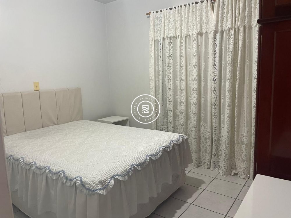 Apartamento com vista mar, 03 quartos em Meia Prai