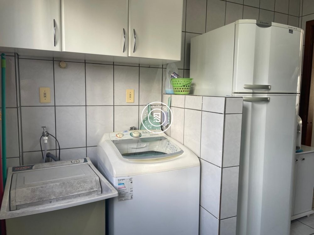 Apartamento com vista mar, 03 quartos em Meia Prai