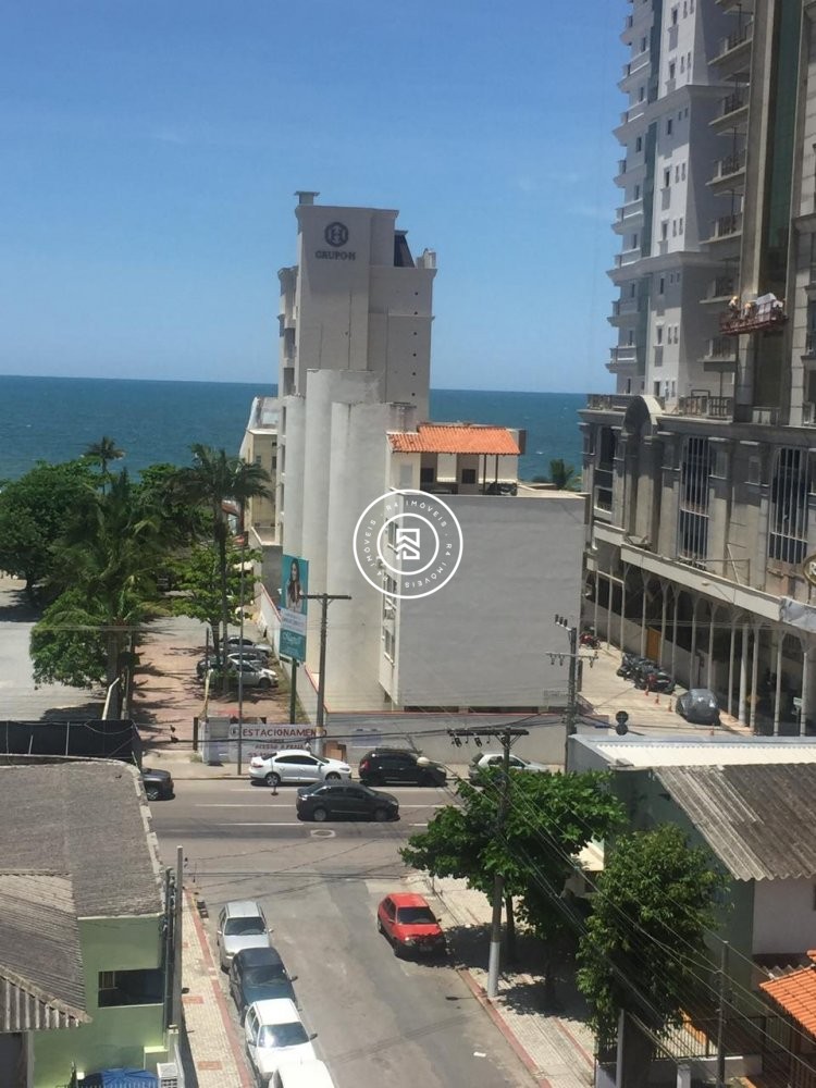 Apartamento com vista mar, 03 quartos em Meia Prai