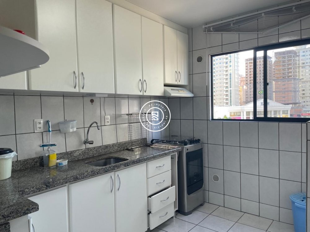 Apartamento com vista mar, 03 quartos em Meia Prai