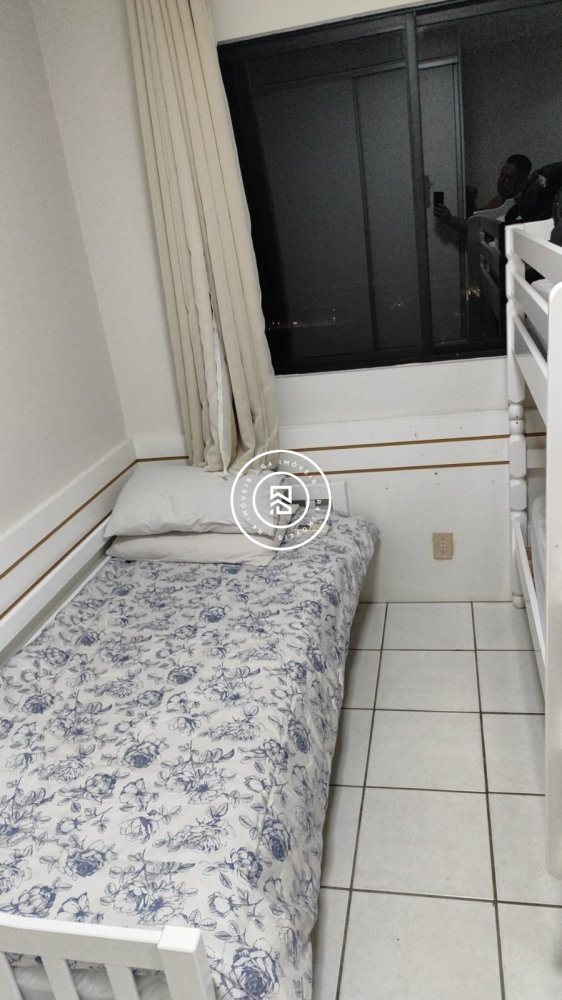 Apartamento com vista mar, 03 quartos em Meia Prai