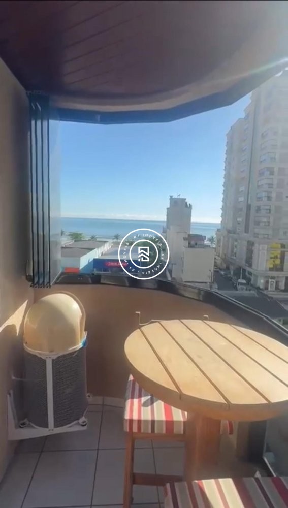 Apartamento com vista mar, 03 quartos em Meia Prai