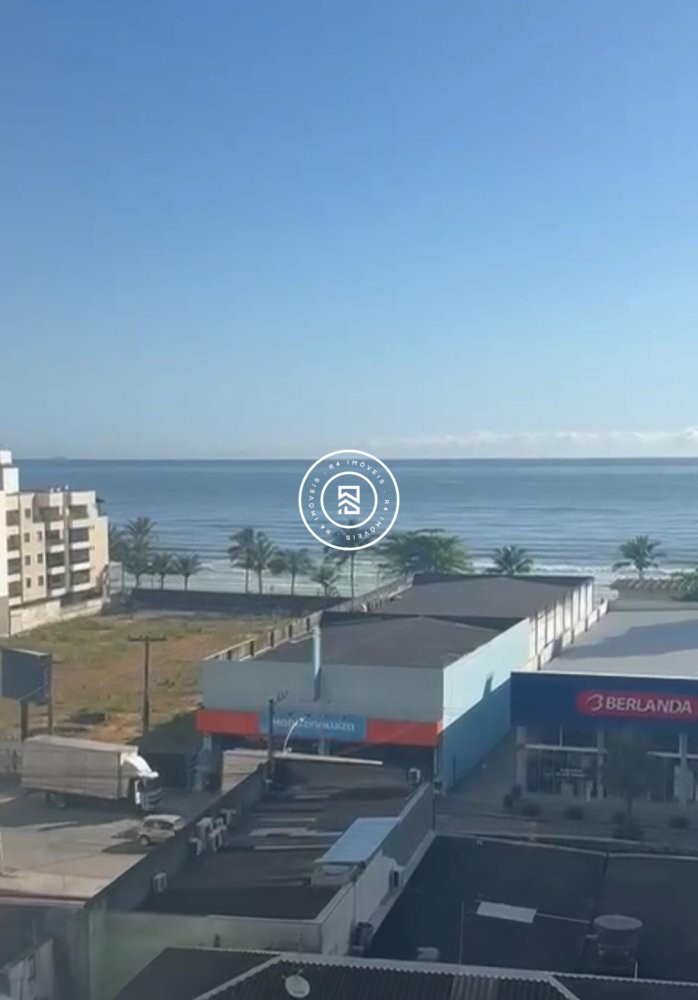 Apartamento com vista mar, 03 quartos em Meia Prai