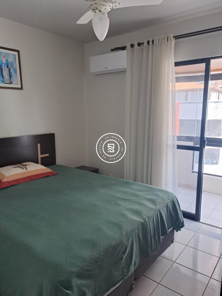 Apartamento com vista mar, 03 quartos, Meia Praia