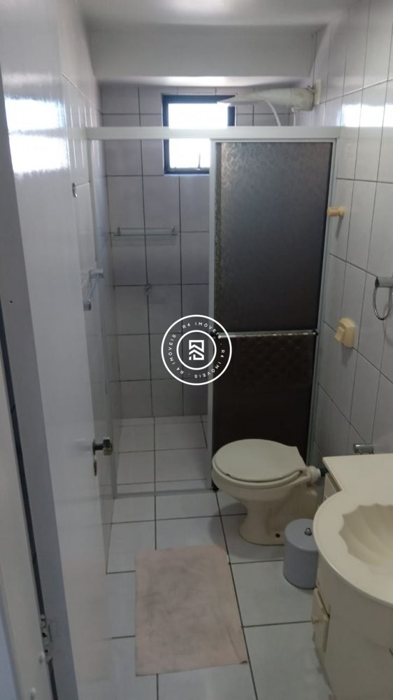 Apartamento com vista mar, 03 quartos, Meia Praia