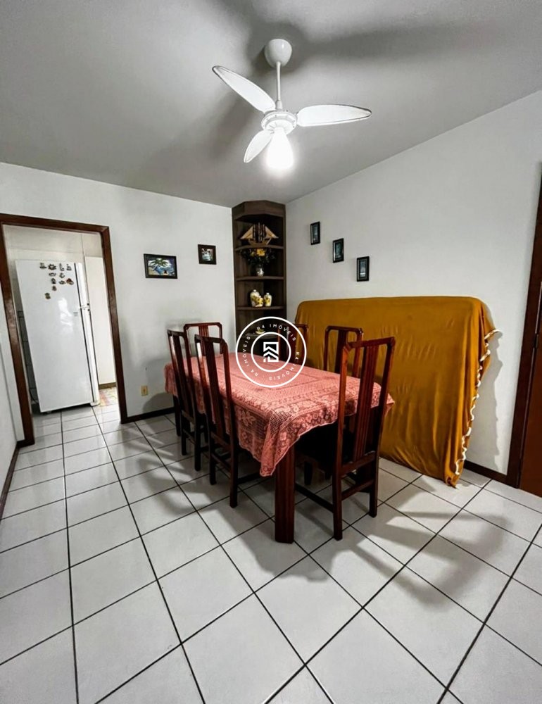 Apartamento com vista mar, 03 quartos em Meia Prai