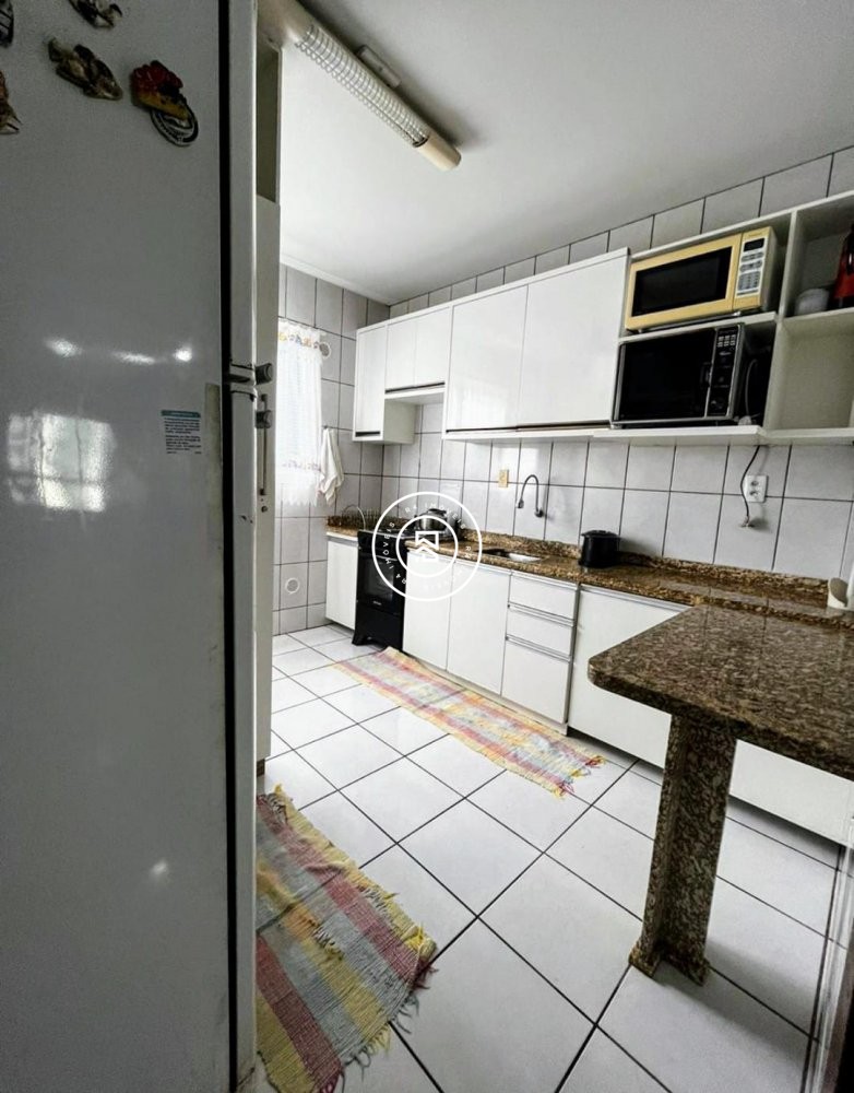 Apartamento com vista mar, 03 quartos em Meia Prai