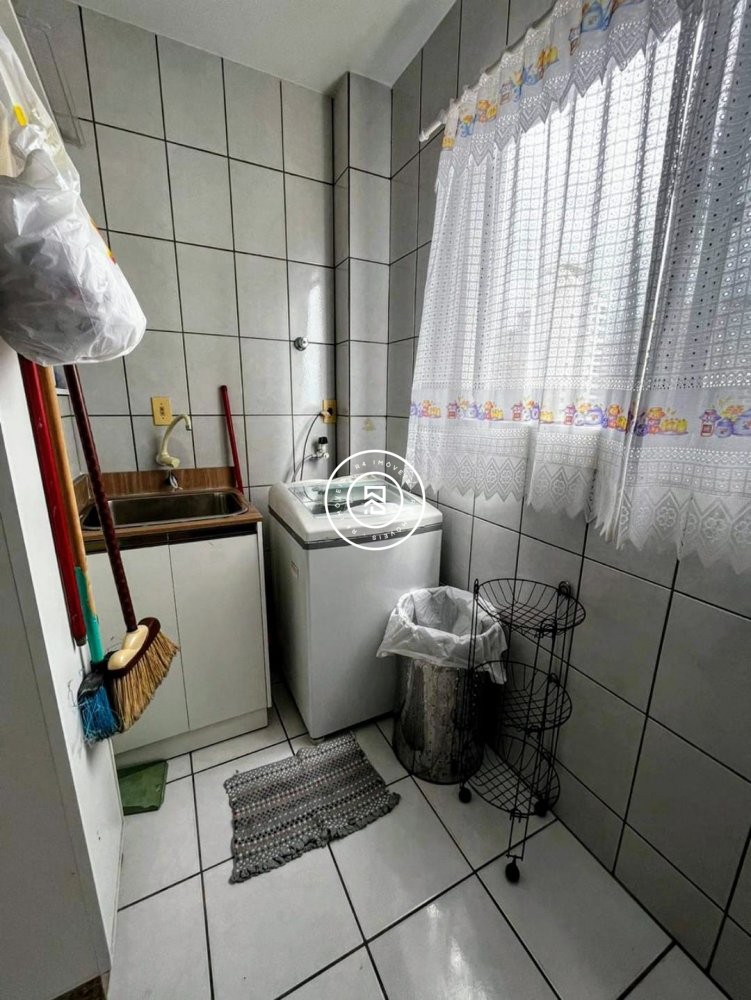 Apartamento com vista mar, 03 quartos em Meia Prai