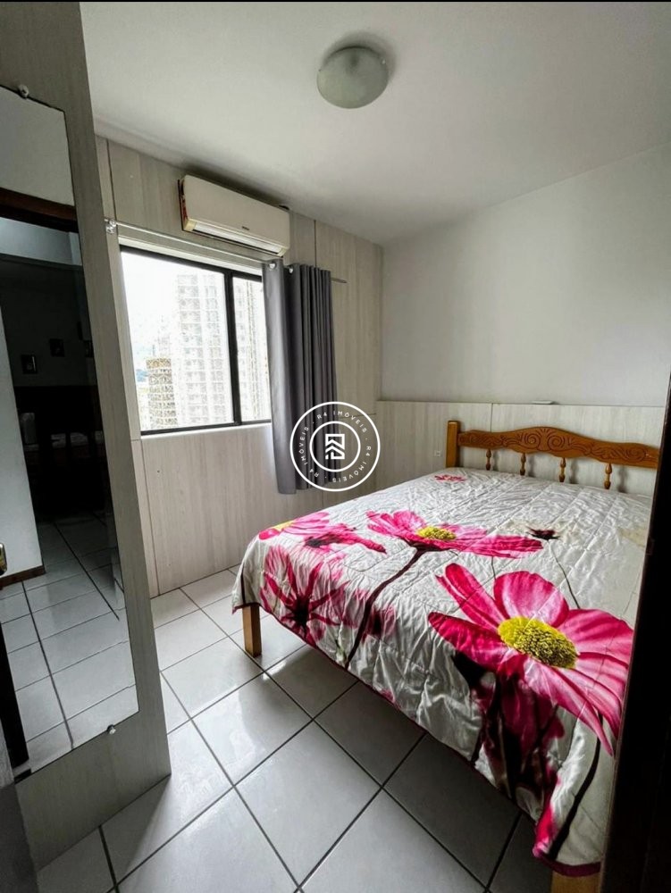 Apartamento com vista mar, 03 quartos em Meia Prai