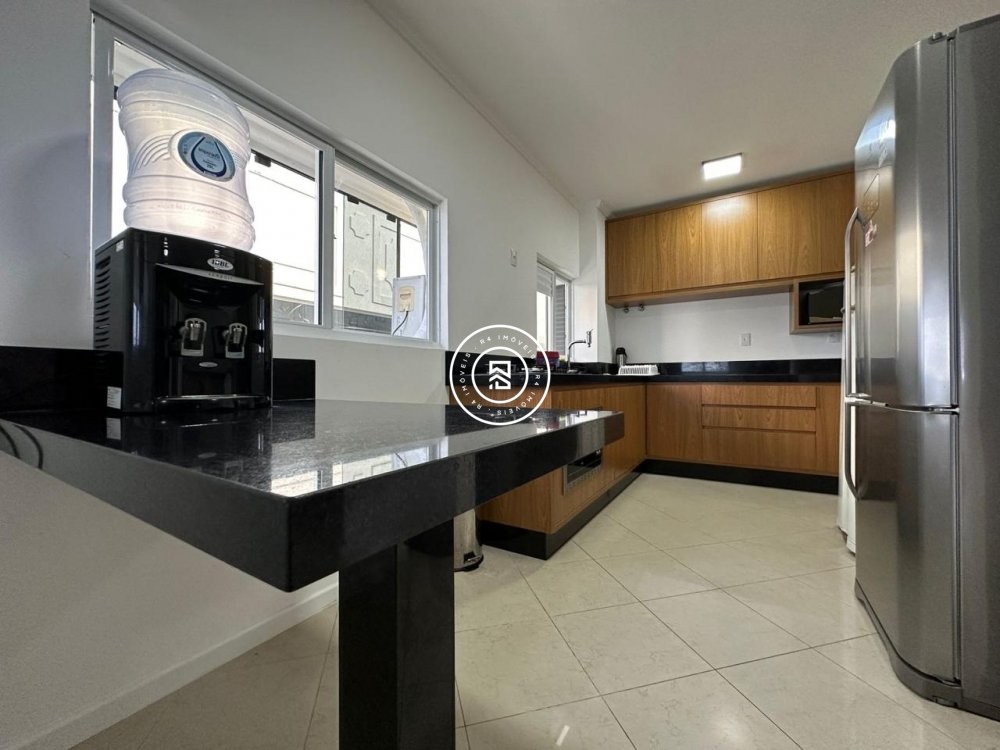 Cobertura Duplex Frente mar, 05 quartos, Meia Prai