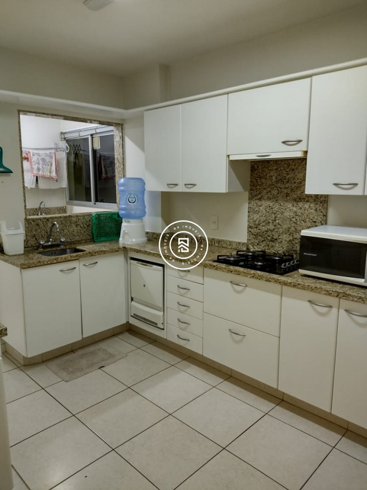 Apartamento ao lado Russi Russi, 03 quartos Meia P