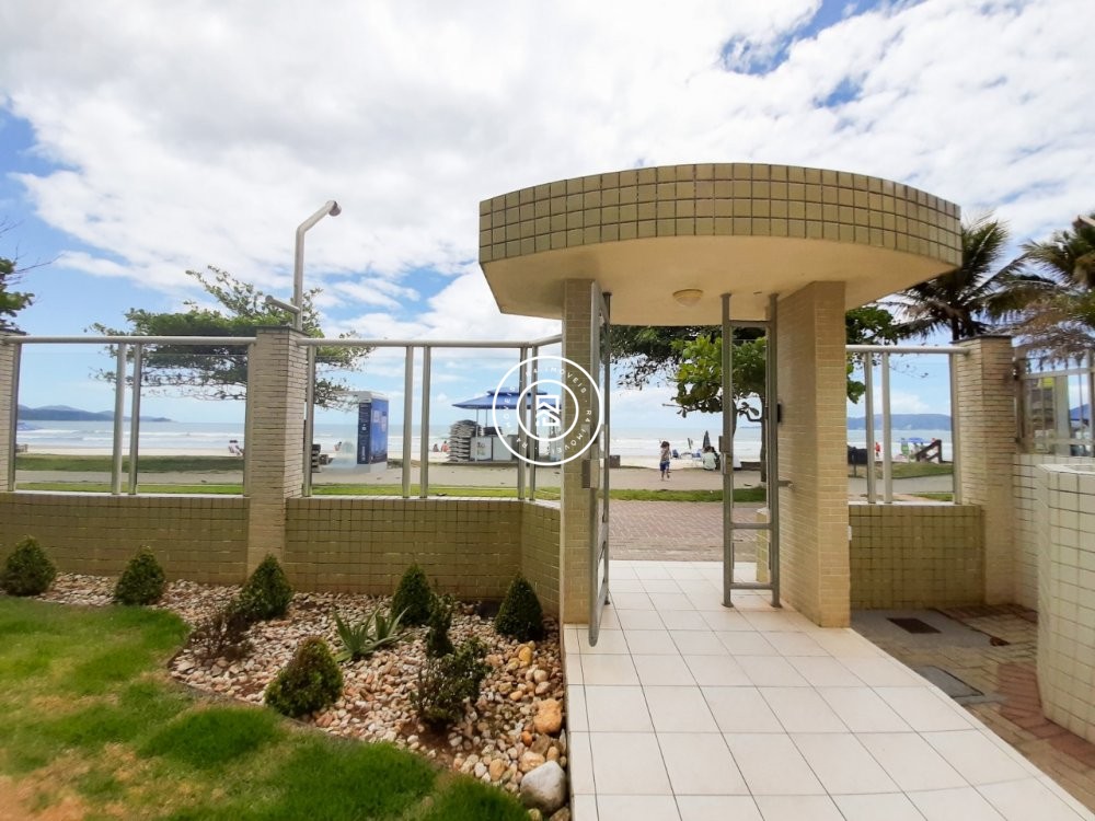 Apartamento ao lado Russi Russi, 03 quartos Meia P