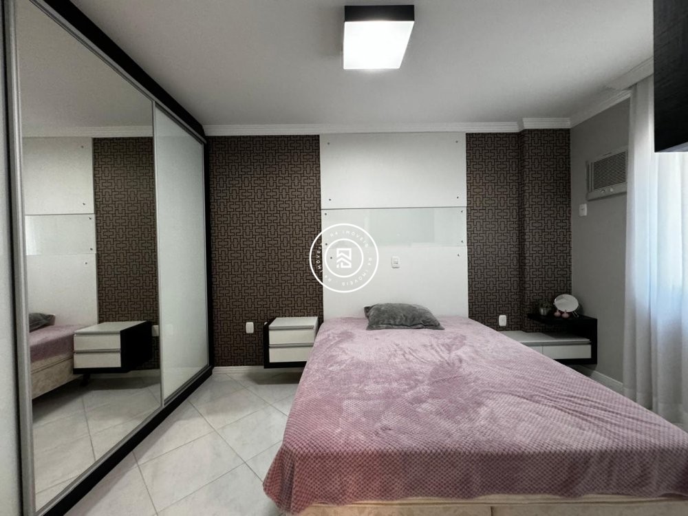 Apartamento em frente Russi Russi, 3 quartos Meia 