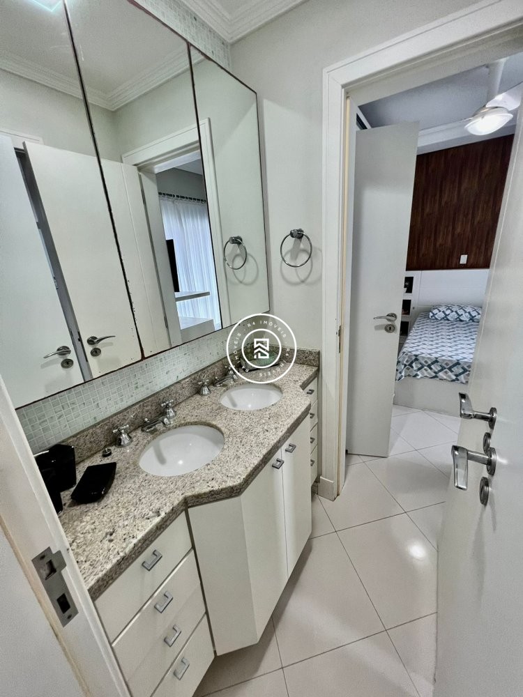 Apartamento Frente Mar 04 suites, Meia Praia
