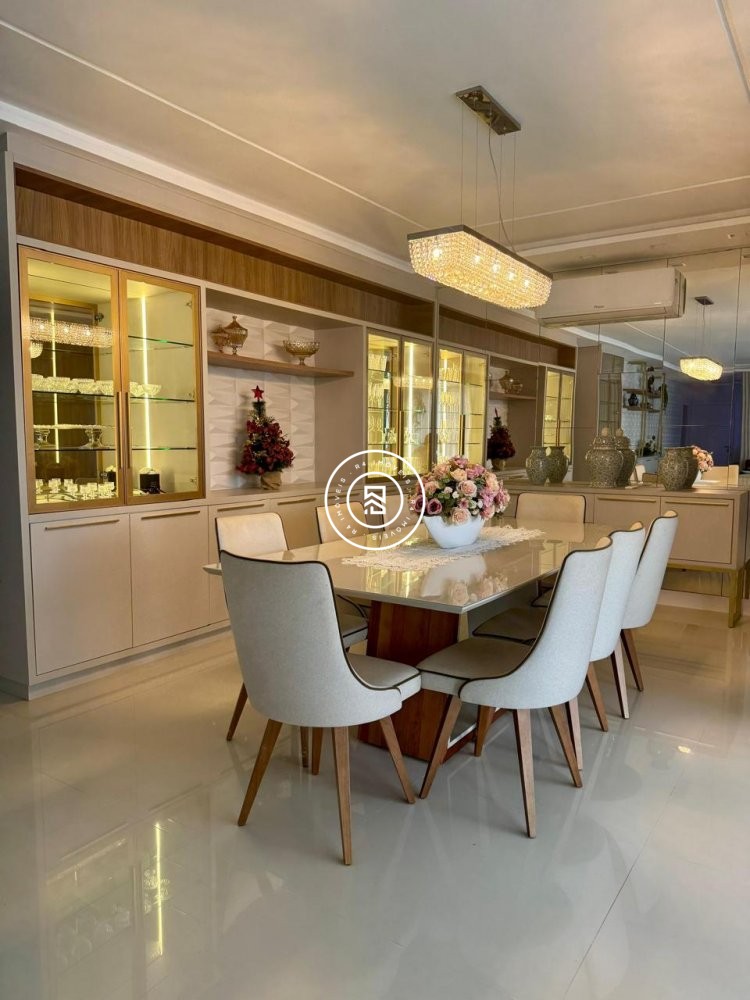 Apartamento Finamente mobiliado, 04 suites Meia Pr