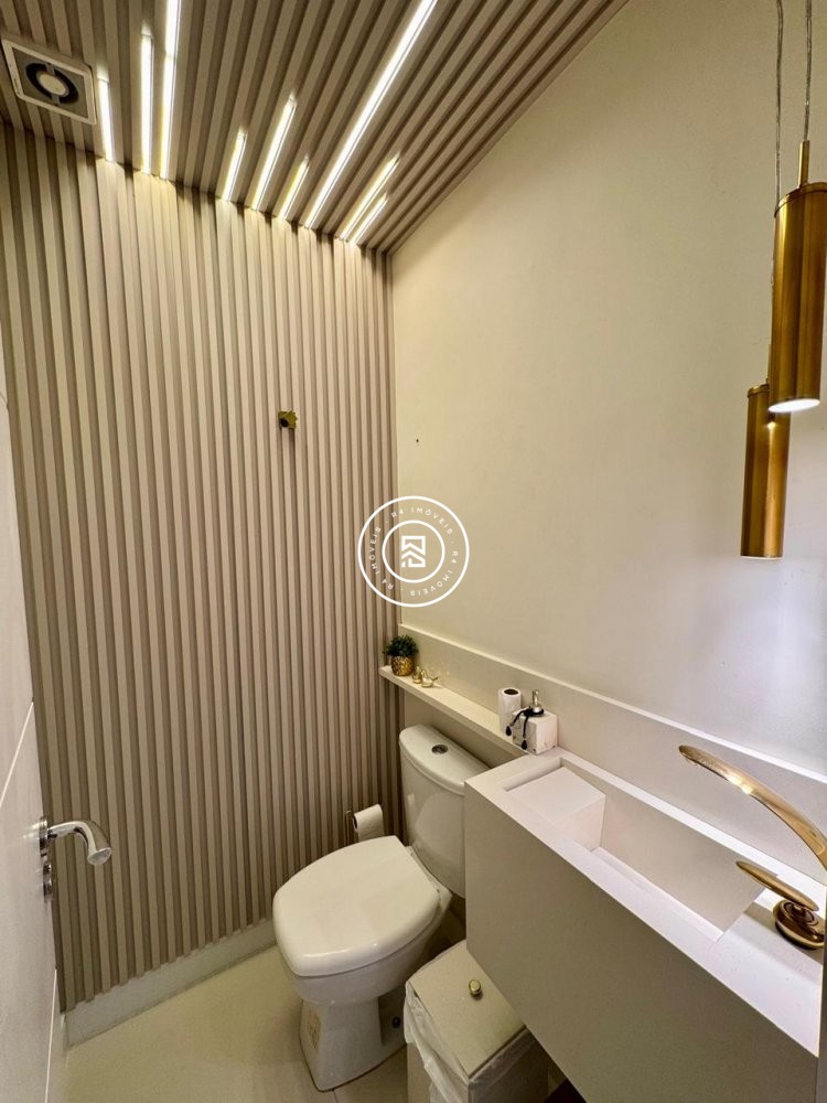 Apartamento Finamente mobiliado, 04 suites Meia Pr