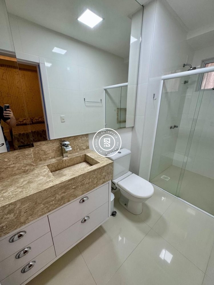 Apartamento Finamente mobiliado, 04 suites Meia Pr