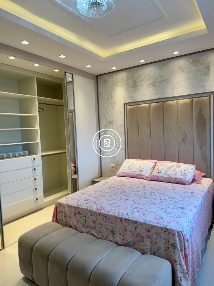 Apartamento Finamente mobiliado, 04 suites Meia Pr