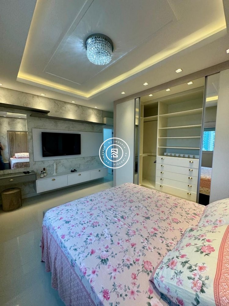 Apartamento Finamente mobiliado, 04 suites Meia Pr