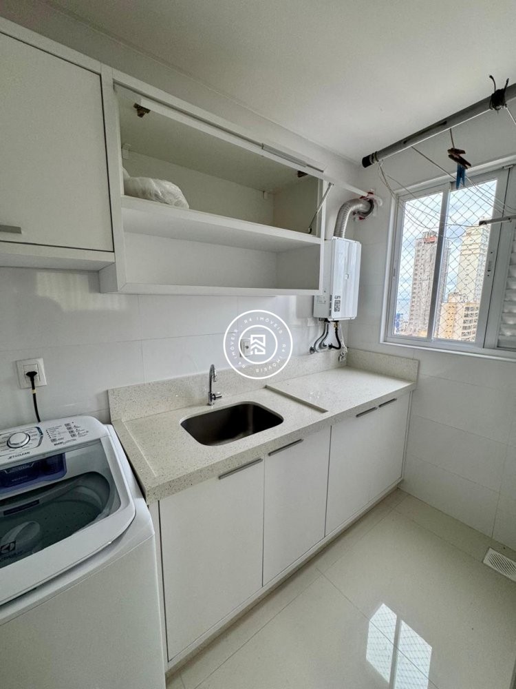 Apartamento Finamente mobiliado, 04 suites Meia Pr