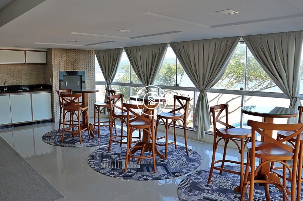 Apartamento Frente mar, 04 quartos, Centro
