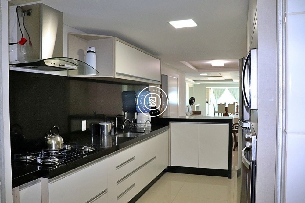 Apartamento Frente mar, 04 quartos, Centro