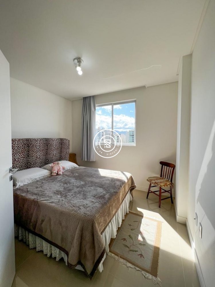 Apartamento Quadra mar 03 Suites, 02 Vagas Meia Pr