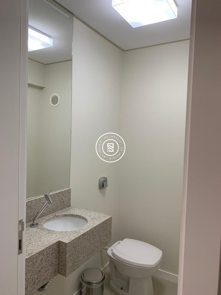 Apartamento Quadra Mar 03 Suites, 02 vagas Centro