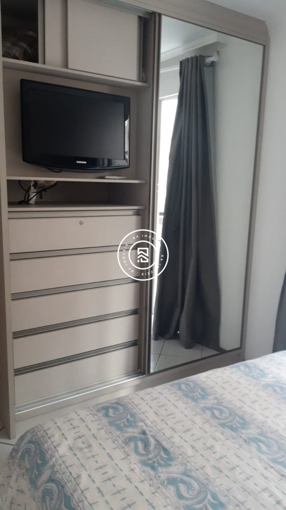 Apartamento Quadra Mar, 02 quartos, Meia Praia