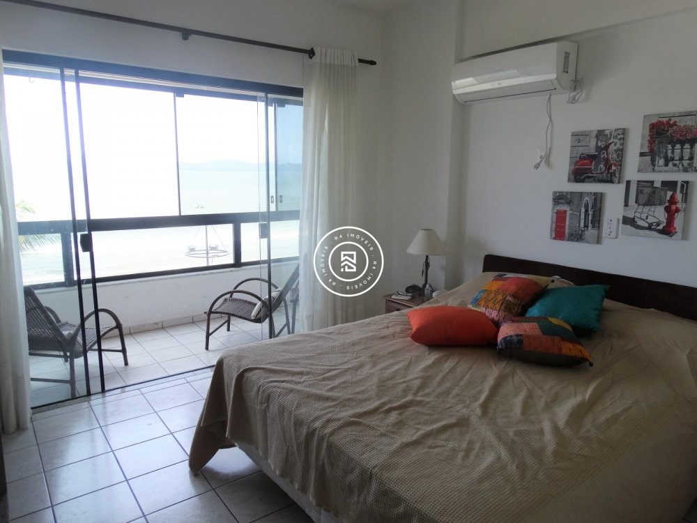 Apartamento Frente mar, 03 quartos, Centro 