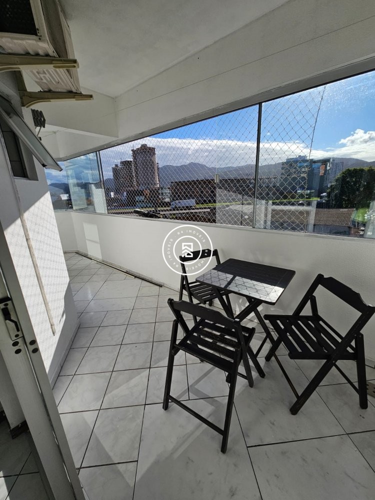 Apartamento Semi Mobiliado 02 quartos, Meia Praia