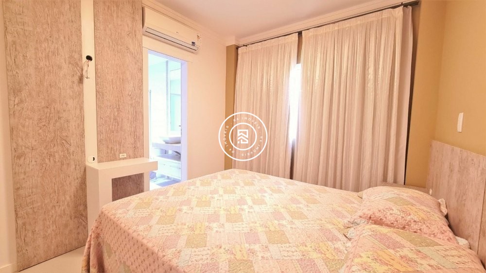 Apartamento 200m do mar, 03 suites, em Meia Praia