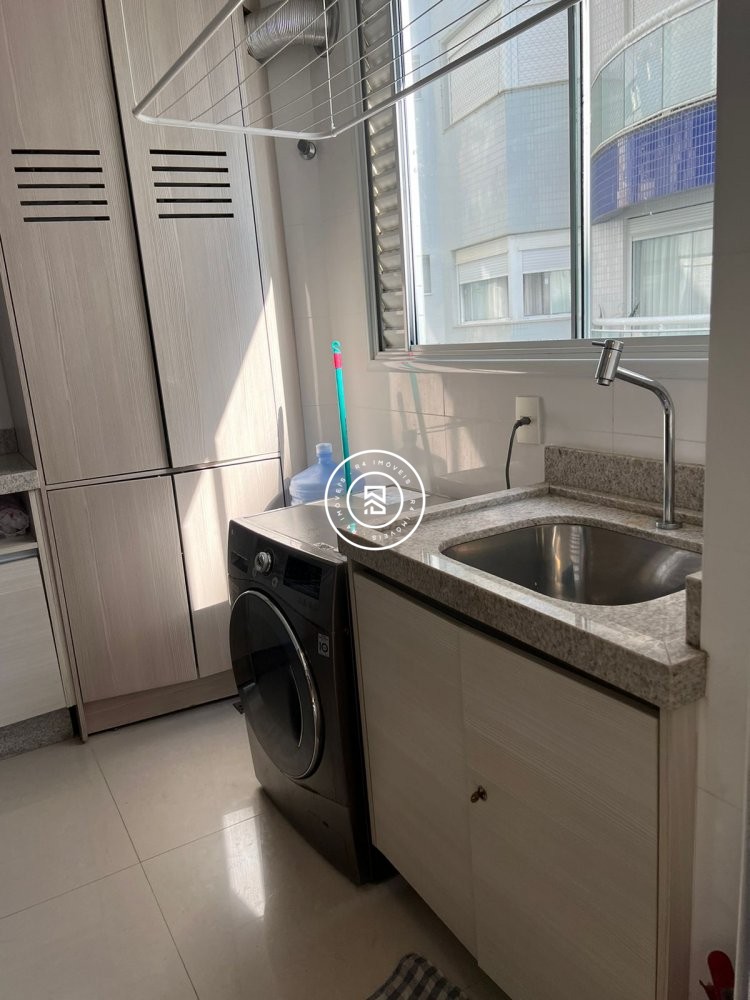 Apartamento Frente Mar, 05 Suites, 03 vagas, Meia 