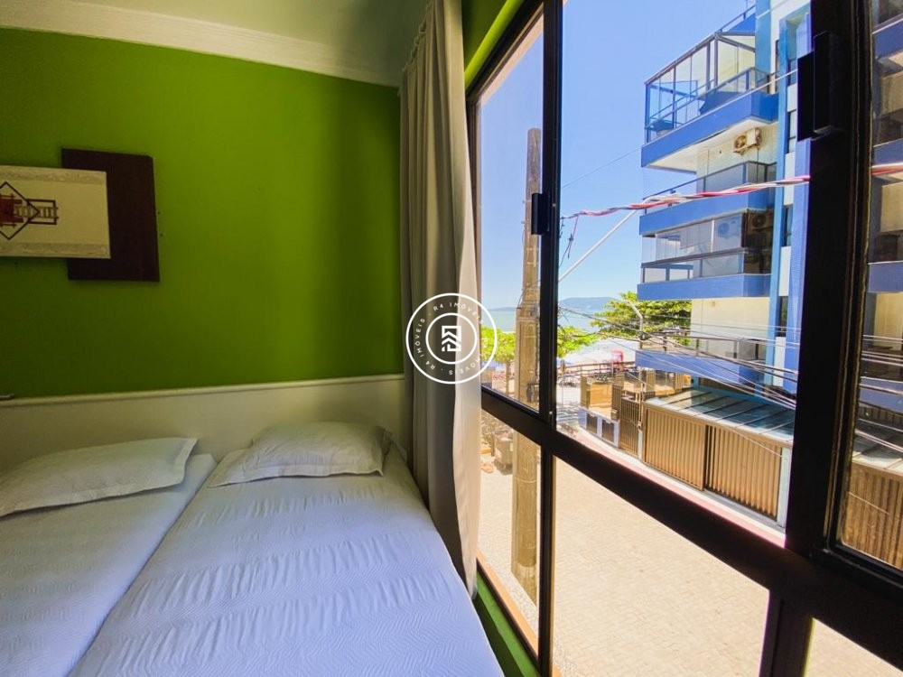 Apartamento Frente Mar 04 quartos, Meia Praia
