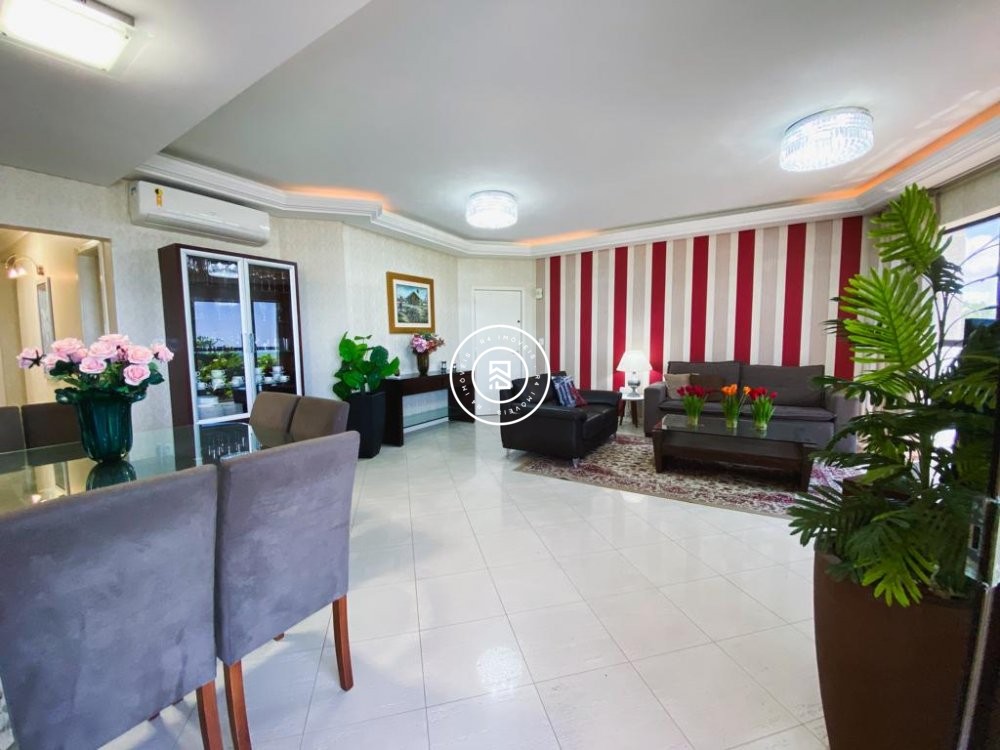 Apartamento Frente Mar 04 quartos, Meia Praia