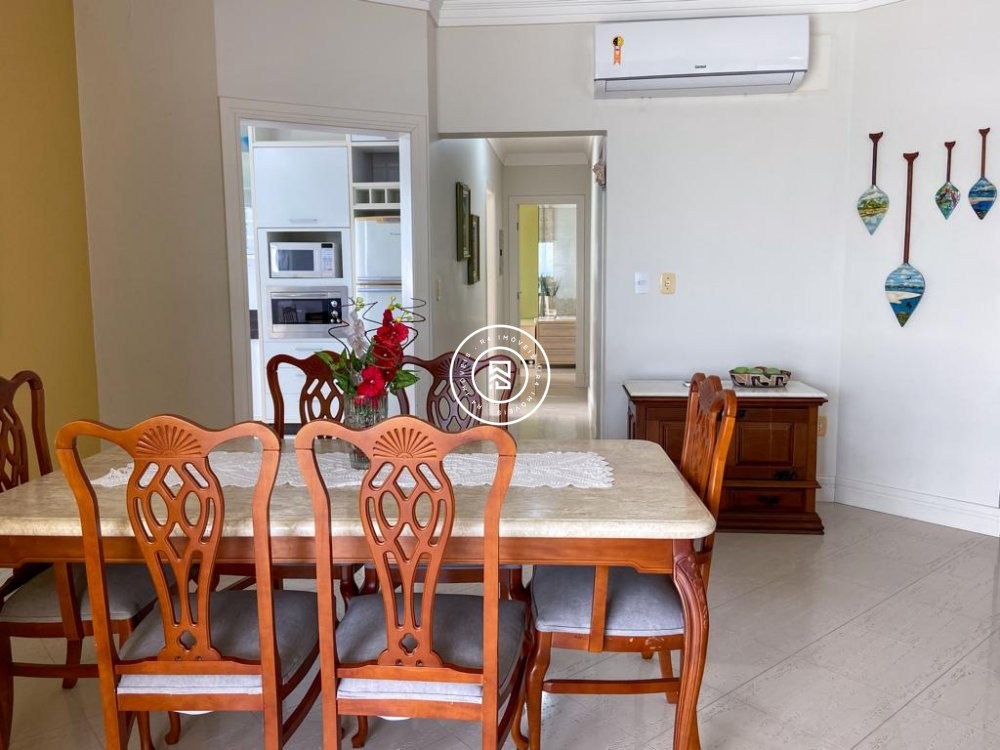 Apartamento Frente Mar 04 quartos, 03 Vagas, Meia 