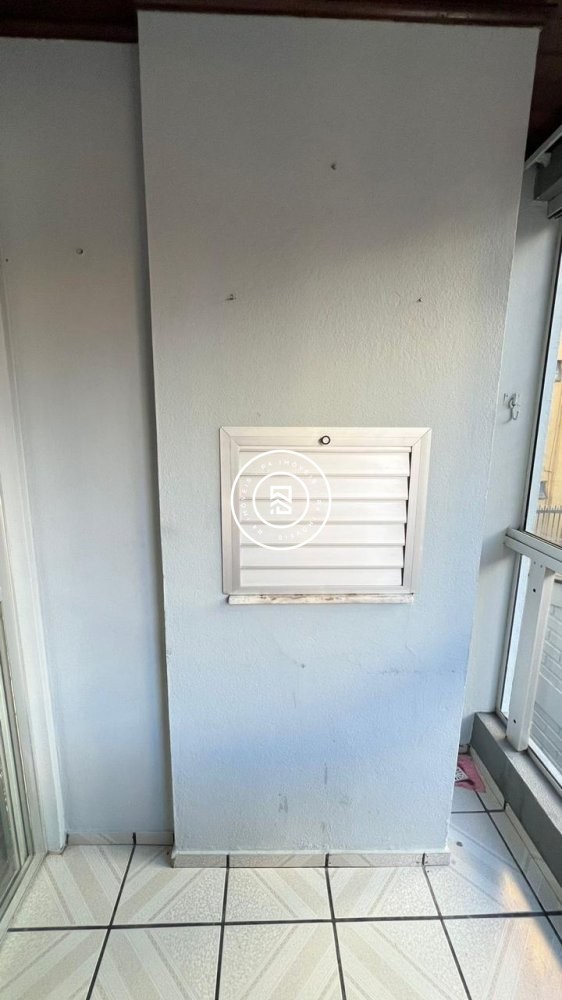 Apartamento Quadra Mar, 02 dormitrios, Meia Praia