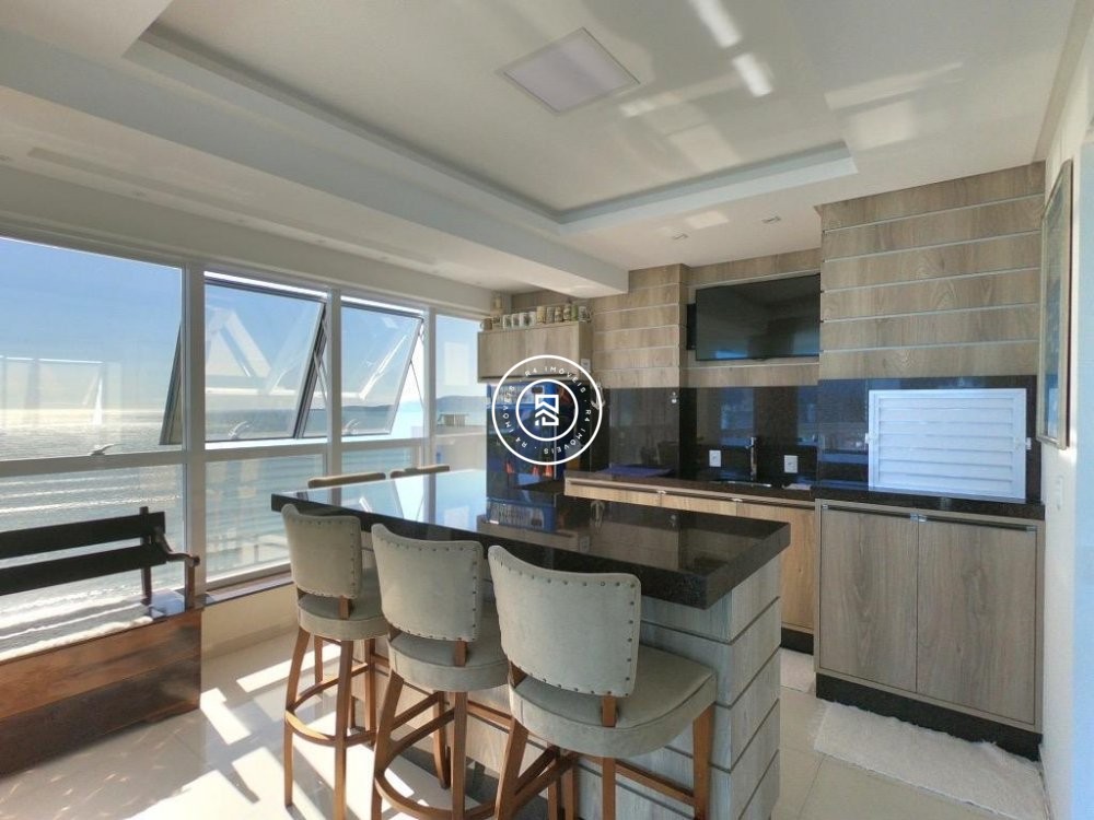 Apartamento Frente Avenida com 04 suites, 02 vagas