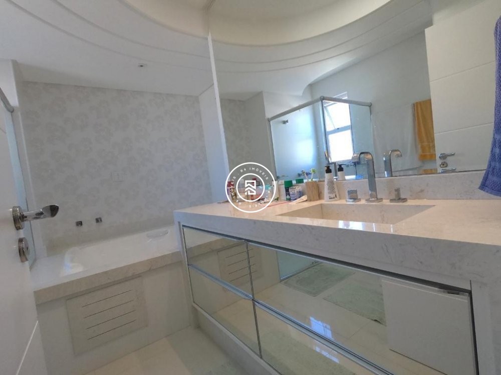 Apartamento Frente Avenida com 04 suites, 02 vagas