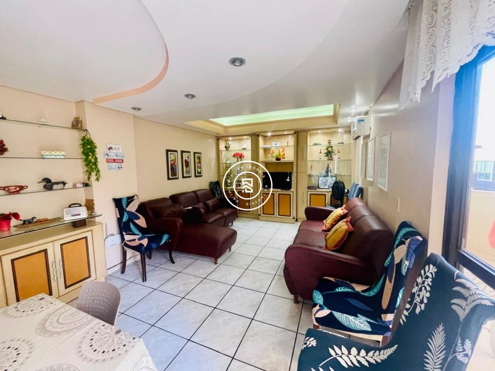 Apartamento quadra mar, 04 quartos, 02 vagas