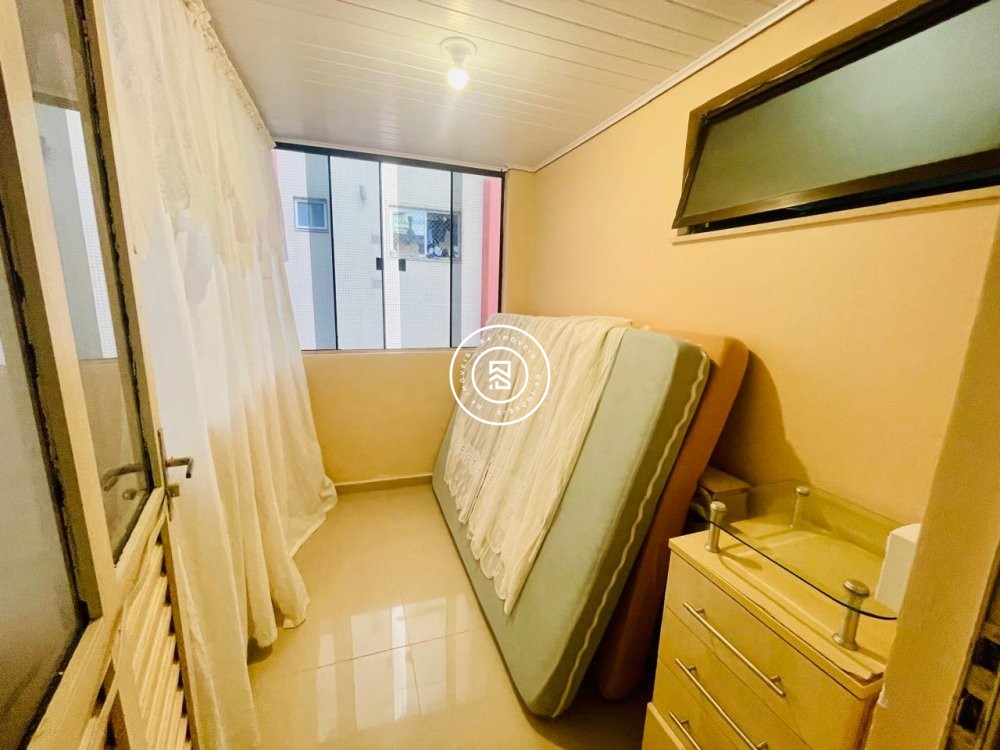 Apartamento quadra mar, 04 quartos, 02 vagas