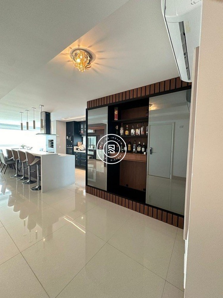 Apartamento Frente Avenida, 03 suites, no centro d