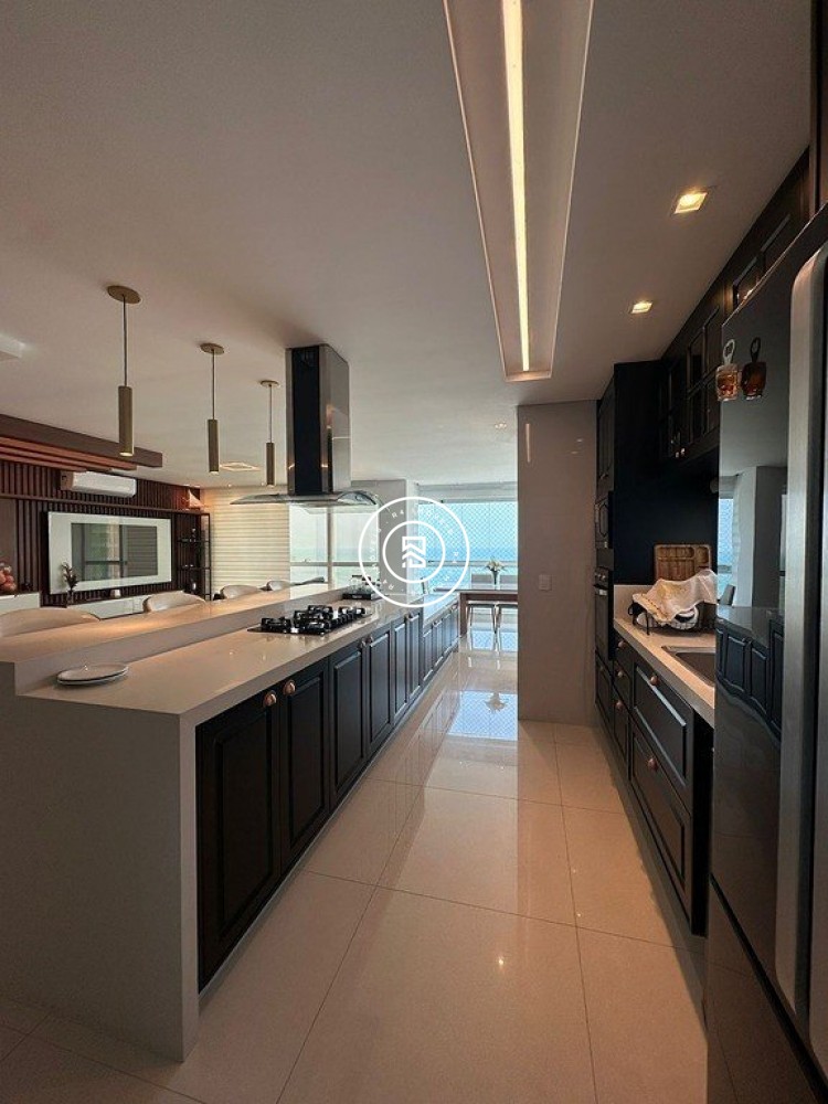 Apartamento Frente Avenida, 03 suites, no centro d