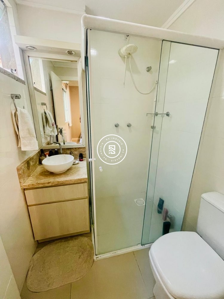 Apartamento quadra mar, 02 suites, 02 vagas, Meia 