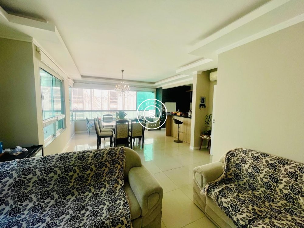 Apartamento quadra mar, 02 suites, 02 vagas, Meia 