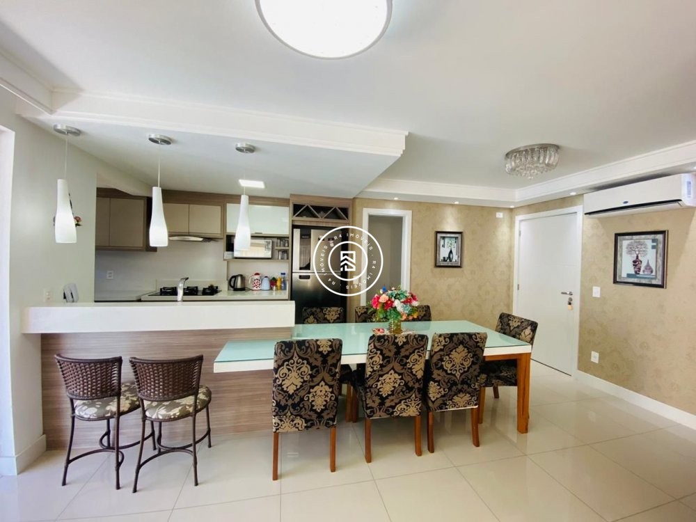 Apartamento rua em frente ao Russi Russi, 04 suite