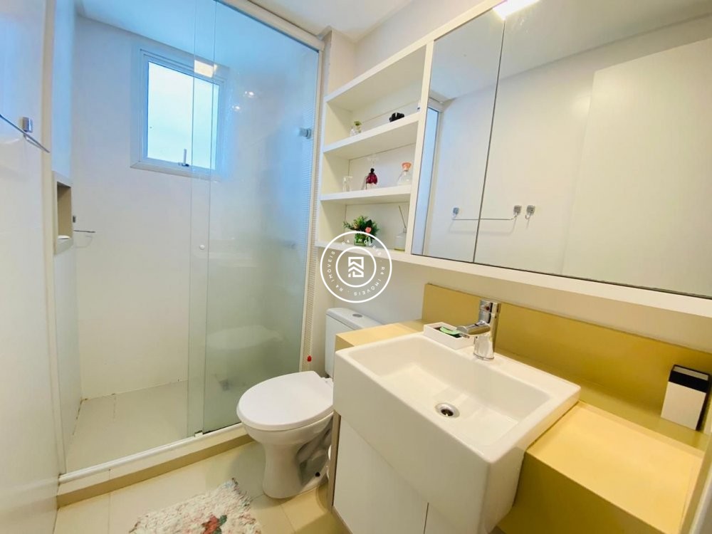 Apartamento rua em frente ao Russi Russi, 04 suite