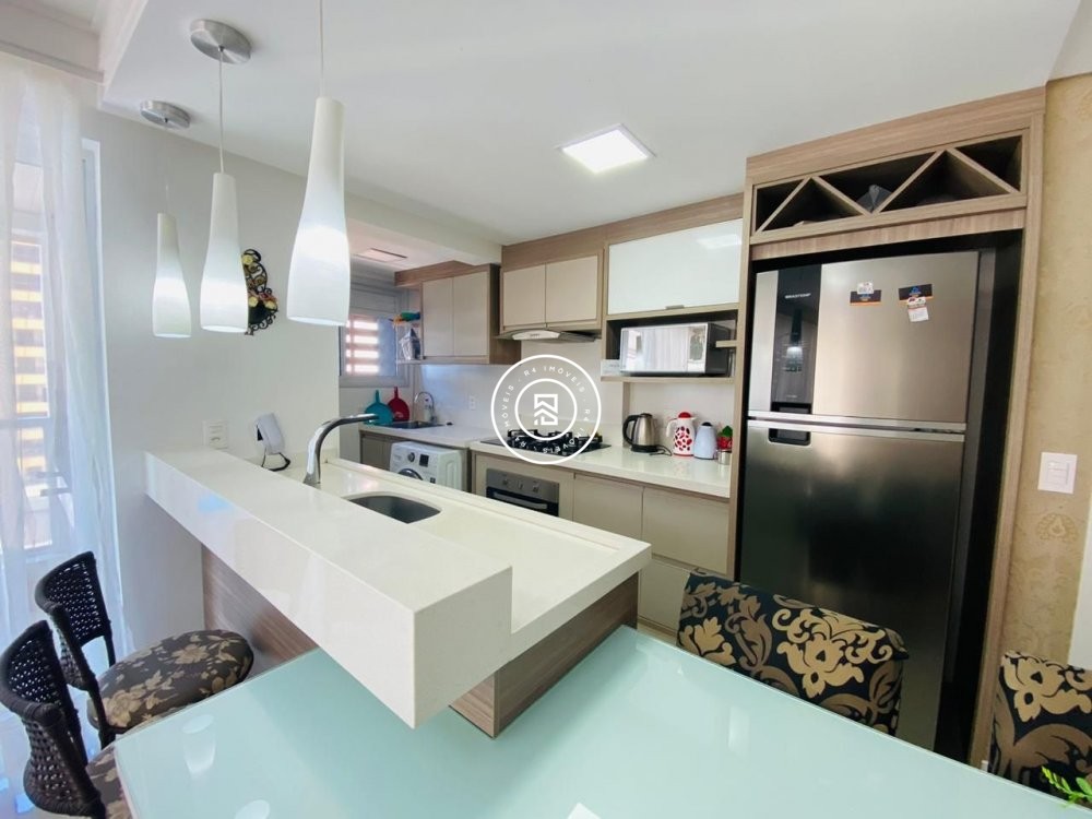 Apartamento rua em frente ao Russi Russi, 04 suite