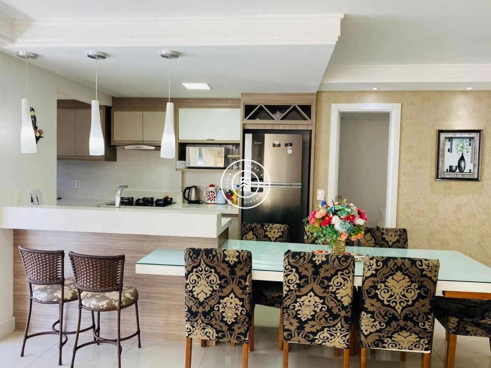 Apartamento rua em frente ao Russi Russi, 04 suite